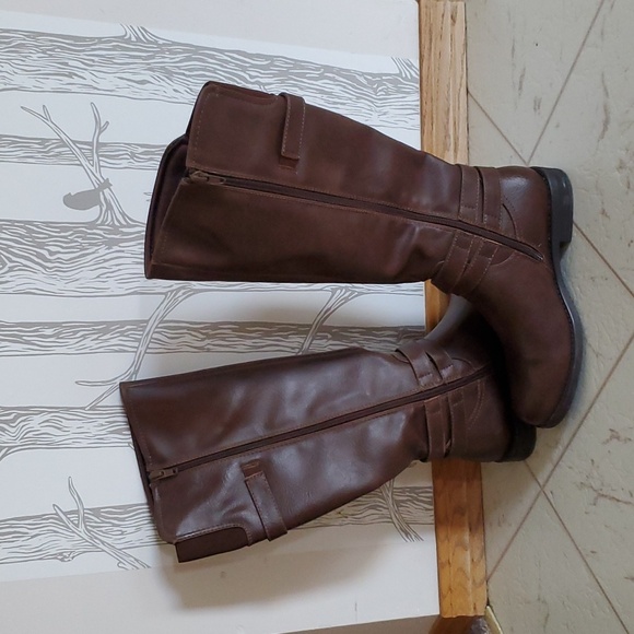 Denver Hayes Brown Boots - Picture 2 of 4